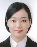 大町　香衣